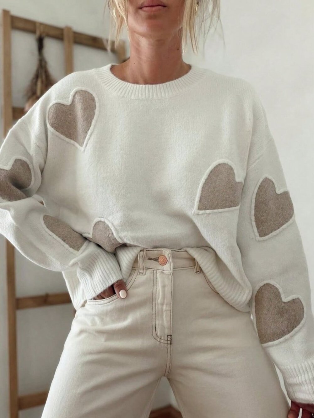 White Casual Women's Heart Jacquard Round Neck Loose Regular Fit Pullovers
